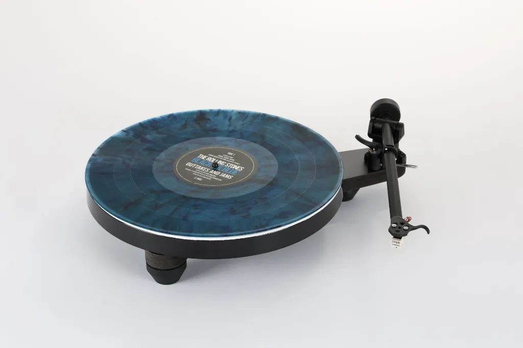 Replay_blue_vinyl_front_0071.webp