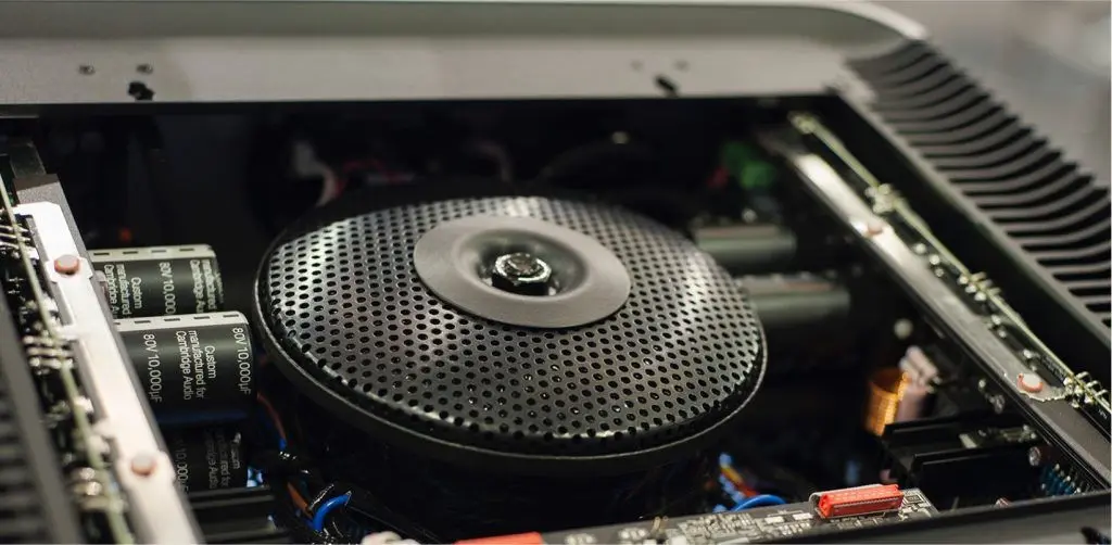 Cambridge Audio EDGE W 8.webp
