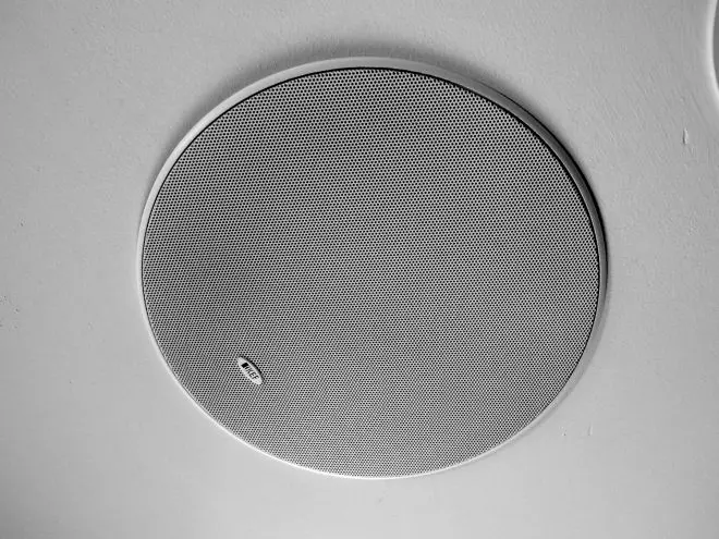 KEF Ci200RR 4.webp