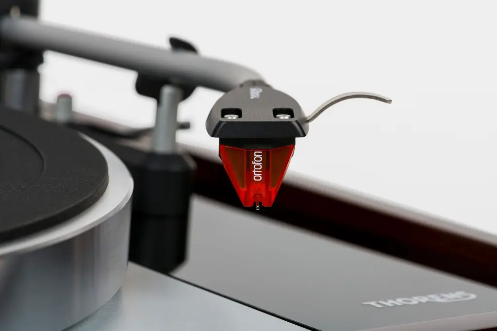 THORENS TD 1500  14.webp