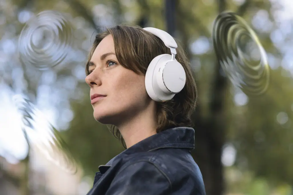 AKG N9 Hybrid 14.webp