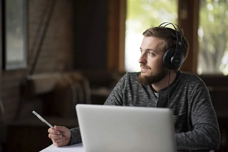 AKG Auriculares K52 6.webp