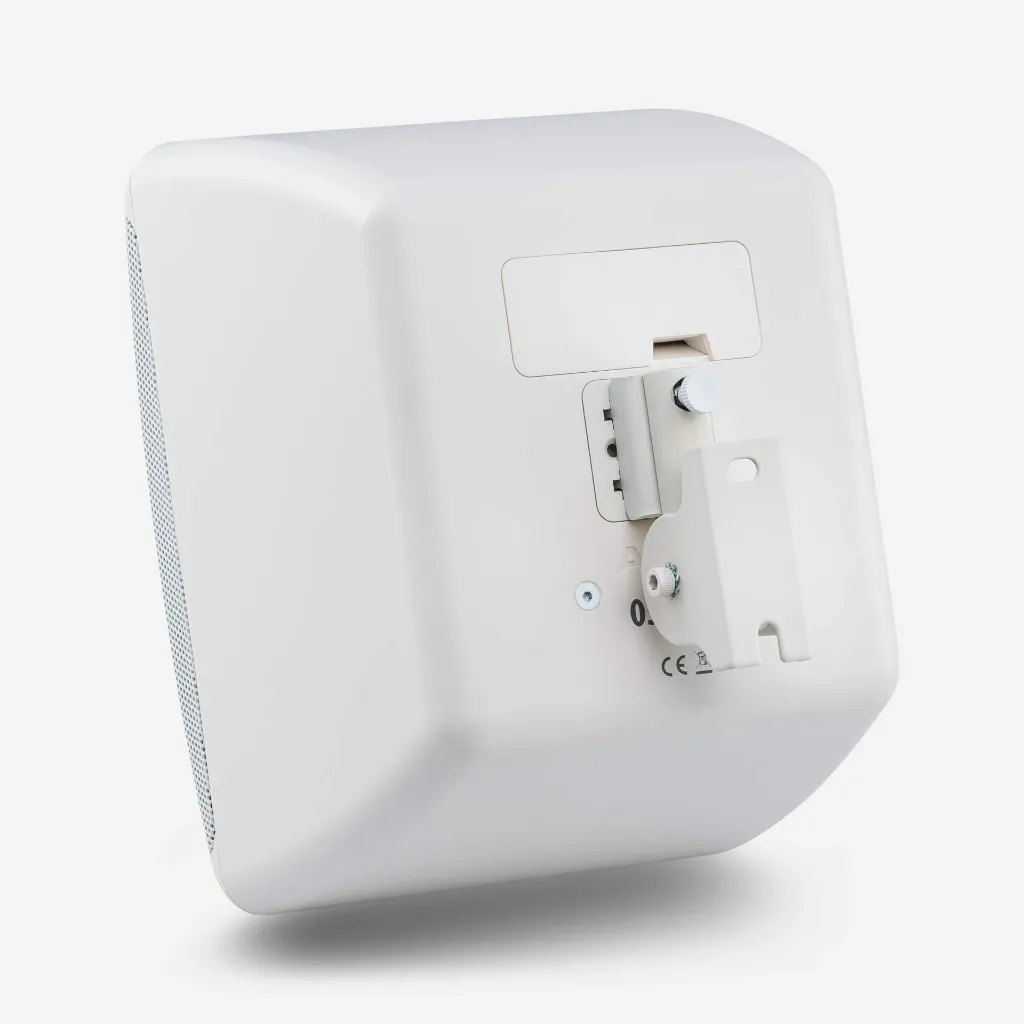 05-white-3.webp