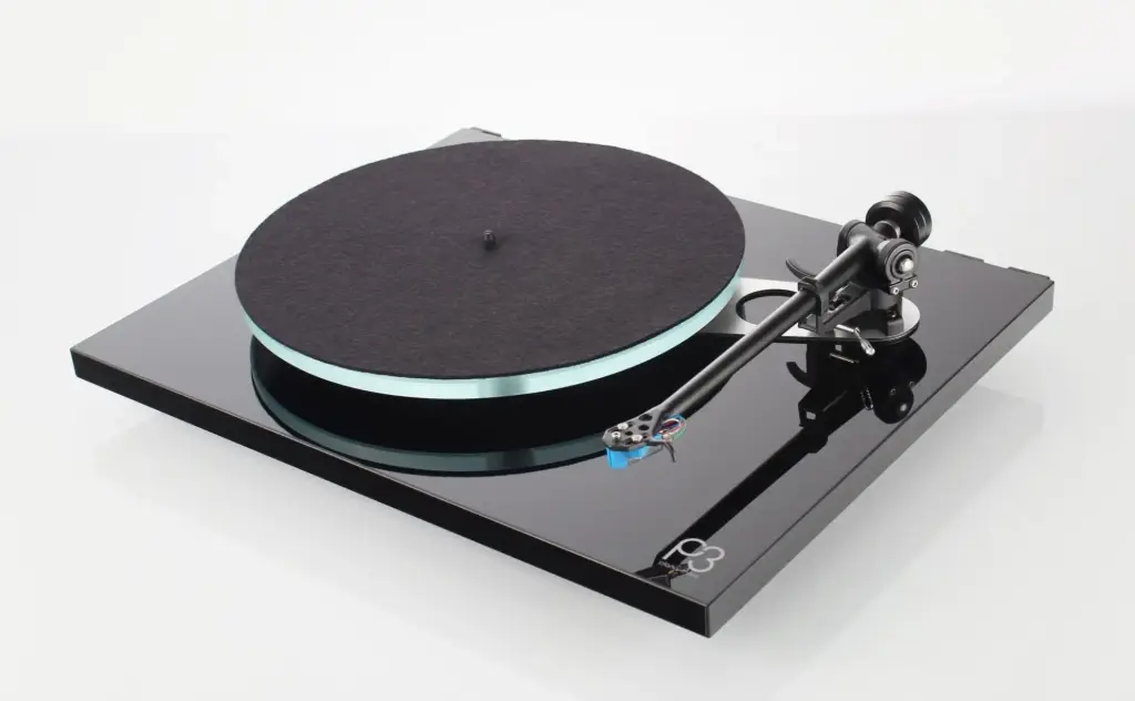 REGA PLANAR 3 (Negro Lacado)
